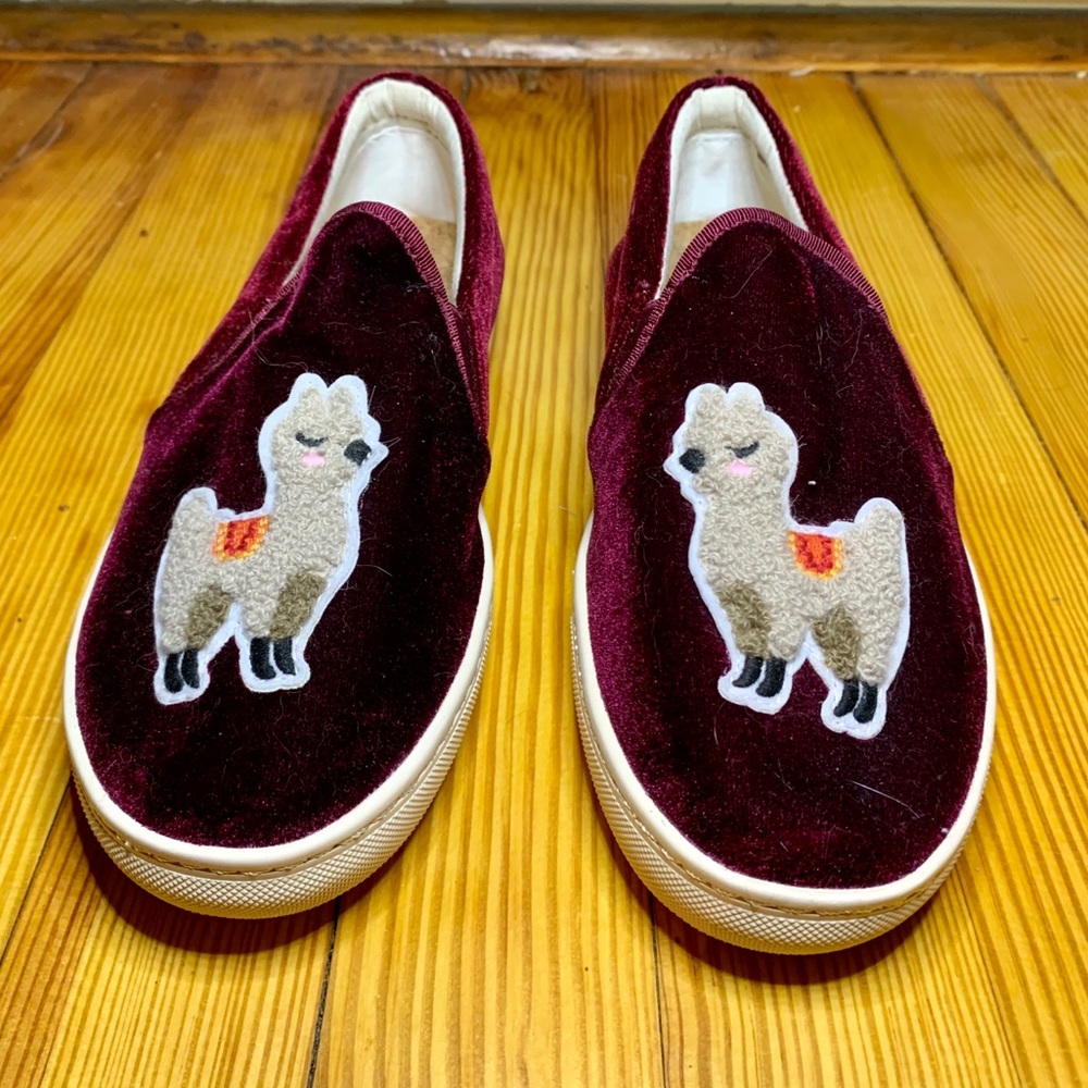 Soludos Velvet Llama Flats NWOT
